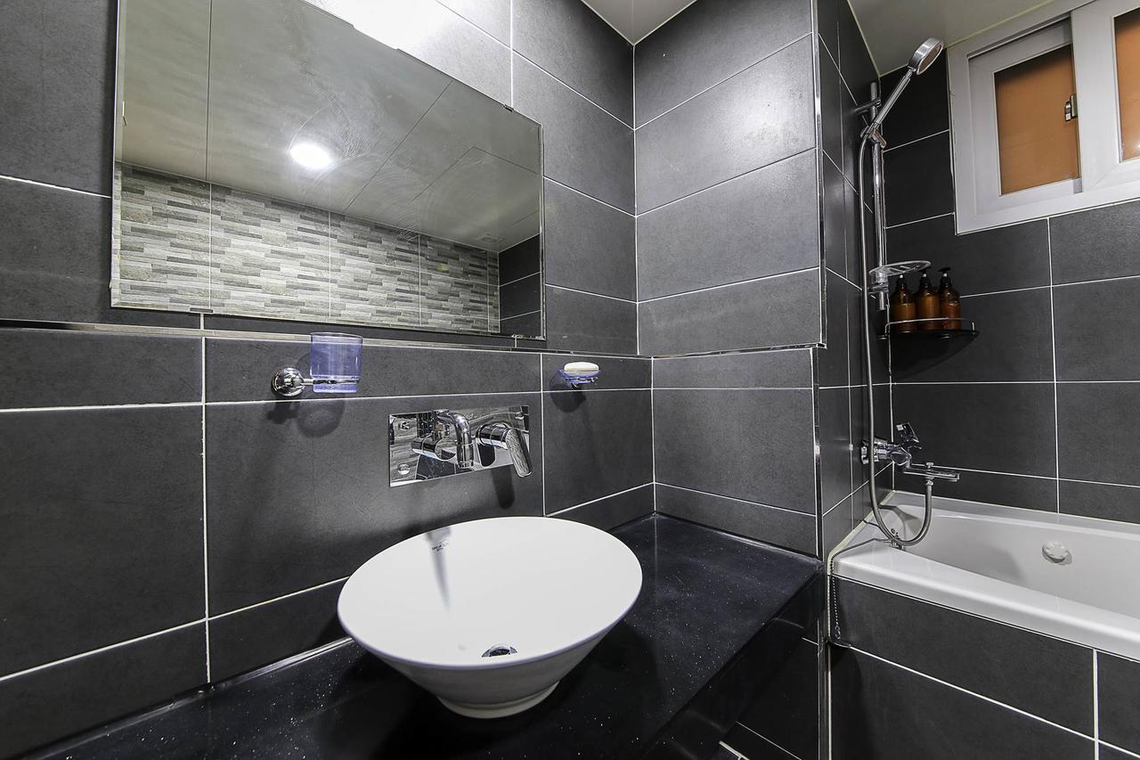 White Hotel Suwon Eksteriør bilde