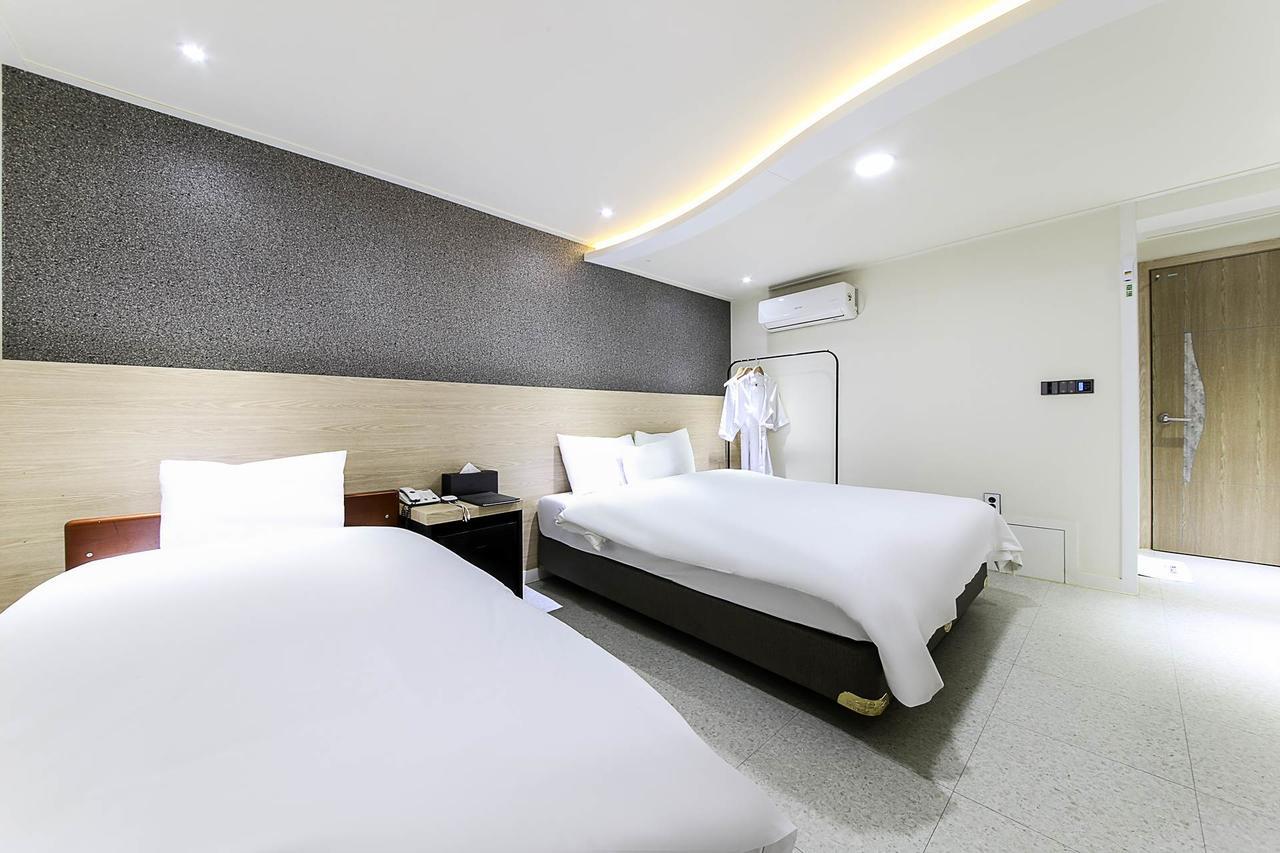 White Hotel Suwon Eksteriør bilde