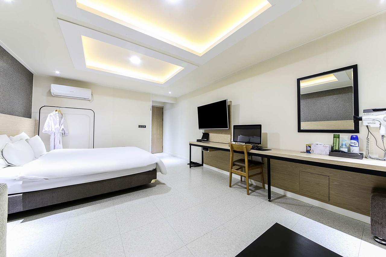 White Hotel Suwon Eksteriør bilde