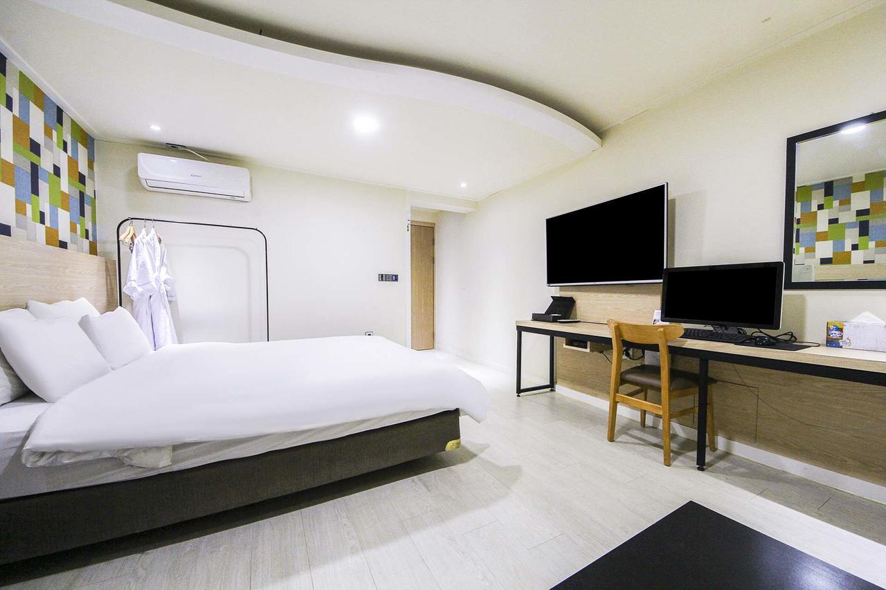 White Hotel Suwon Eksteriør bilde