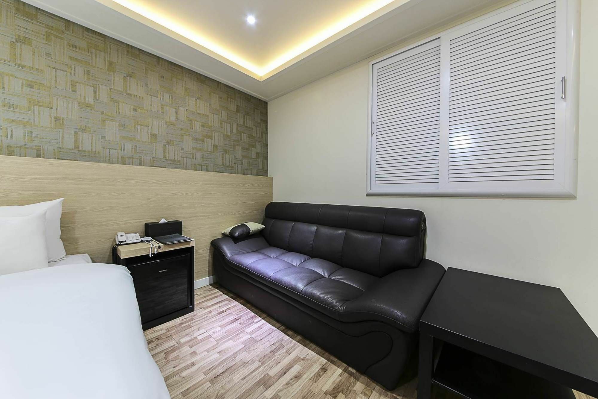 White Hotel Suwon Eksteriør bilde